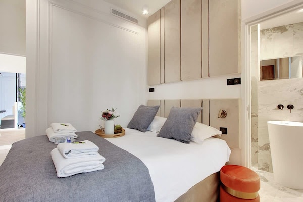Foto van Luxe appartement met airconditioning in het centrum van Parijs - Untagged