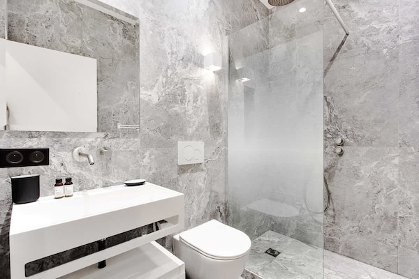 Foto van Luxe appartement met airconditioning in het centrum van Parijs - Untagged