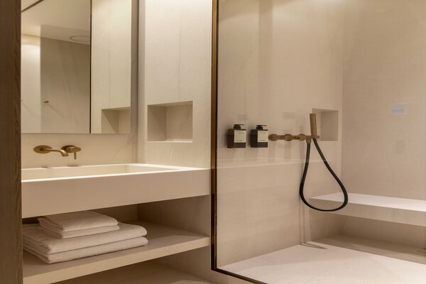 Foto van Luxe appartement - 2 slaapkamers/6 plaatsen - Madeleine/Saint Honore - Untagged