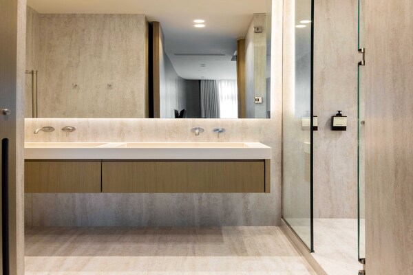 Foto van Luxe appartement met airconditioning, 2 slaapkamers/6 plaatsen - Madeleine - Untagged