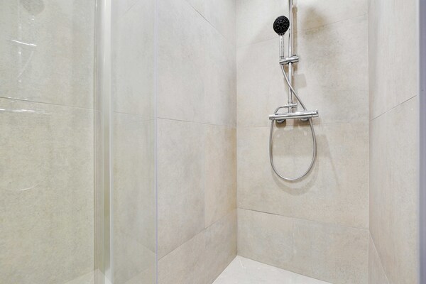 Foto van Modern appartement - 2BR/6P - Faubourg-du-Roule - Vakantiehuis in Paris - 
