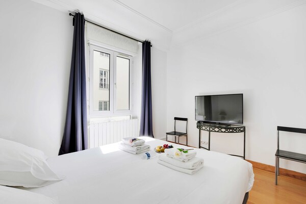 Foto van Luxe appartement - 2BR/6P - Canal Saint-Martin - Vakantiehuis in Paris - 
