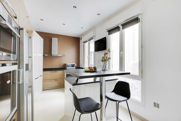 Foto van Luxe appartement - 2BR/6P - Canal Saint-Martin - Vakantiehuis in Paris - 