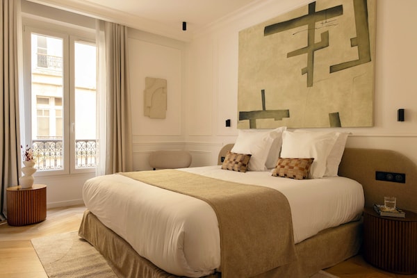 Foto van Luxe appartement / Airconditioning - 4 slaapkamers / 8 plaatsen - Bastille - Untagged