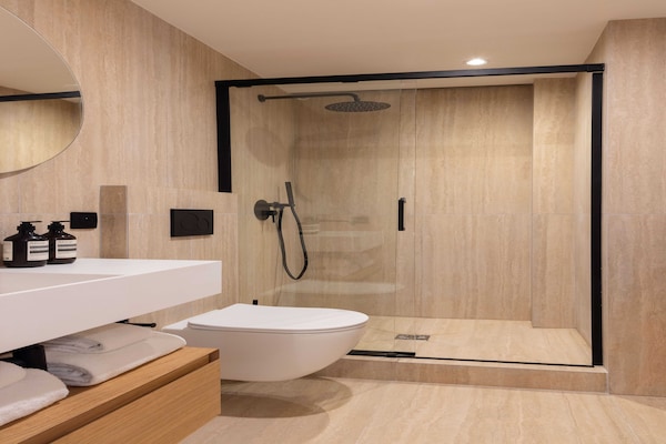 Foto van Elegant appartement - AC-3BR-8P - Place de la Nation - Untagged