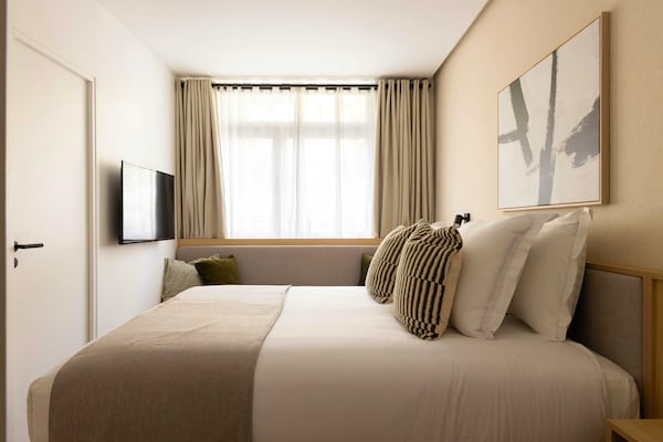 Foto van Elegant appartement - AC-3BR-8P - Place de la Nation - Untagged