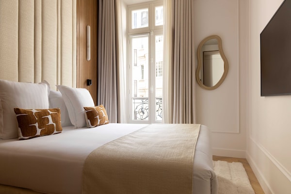 Foto van Luxe Apt geklimatiseerd - 6P/3BDR - Arc de Triomphe - Untagged