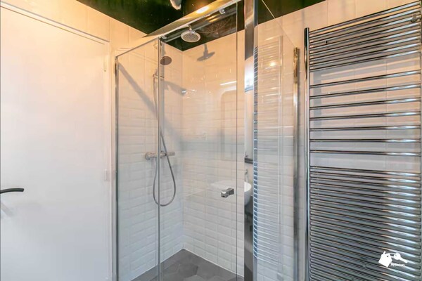 Foto van Duplex appartement met 2 slaapkamers en 6 plaatsen vlakbij de Moulin Rouge. - Untagged