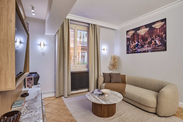 Foto van Luxe appartement met airconditioning Arc de Triomphe - Untagged
