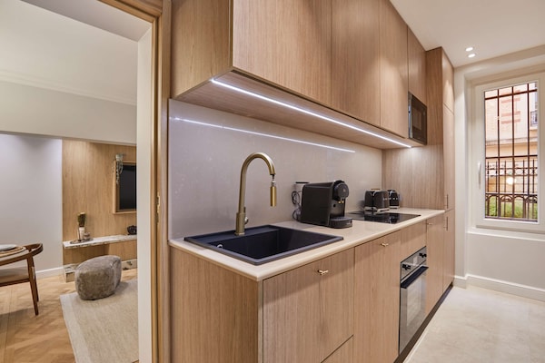 Foto van Luxe appartement met airconditioning Arc de Triomphe - Untagged