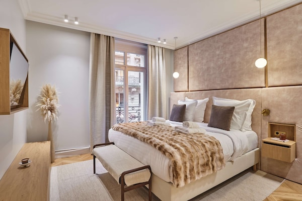 Foto van Luxe appartement met airconditioning Arc de Triomphe - Untagged