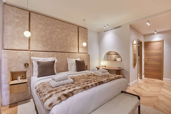 Foto van Luxe appartement met airconditioning Arc de Triomphe - Untagged