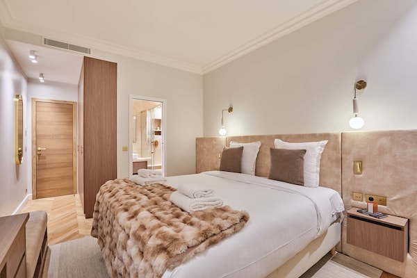 Foto van Luxe appartement met airconditioning Arc de Triomphe - Untagged