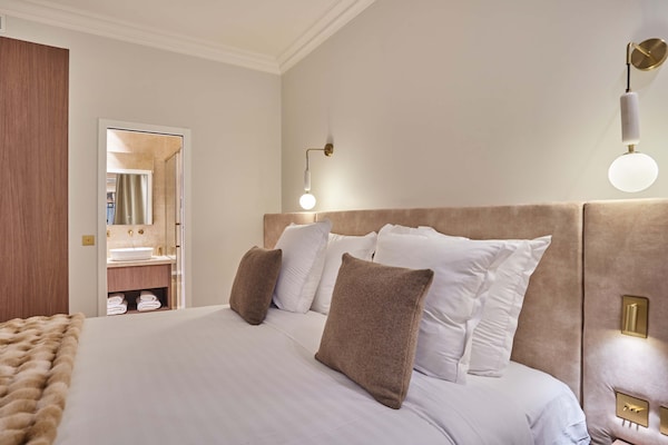 Foto van Luxe appartement met airconditioning Arc de Triomphe - Untagged