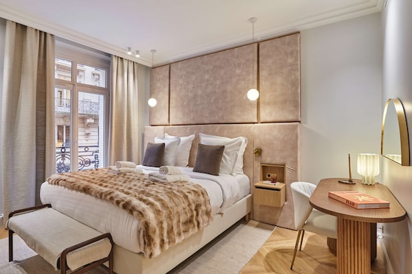 Foto van Luxe appartement met airconditioning Arc de Triomphe - Untagged
