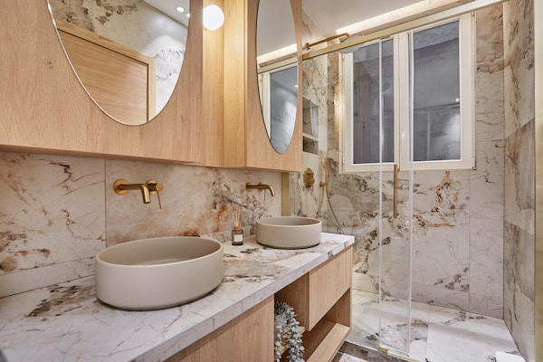 Foto van Luxe appartement met airconditioning Arc de Triomphe - Untagged