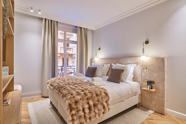 Foto van Luxe appartement met airconditioning Arc de Triomphe - Untagged