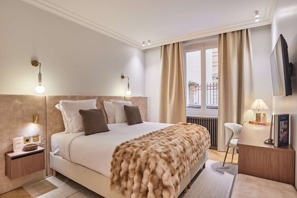 Foto van Luxe appartement met airconditioning Arc de Triomphe - Untagged