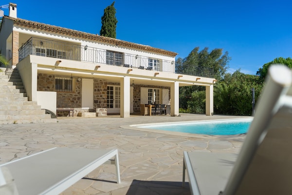 Foto van Authentieke villa met privézwembad in Sainte-Maxime - ExteriorSummer