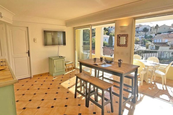 Foto van 3 stukken voor 6 personen - Vakantiehuis in STE MAXIME - DiningRoom