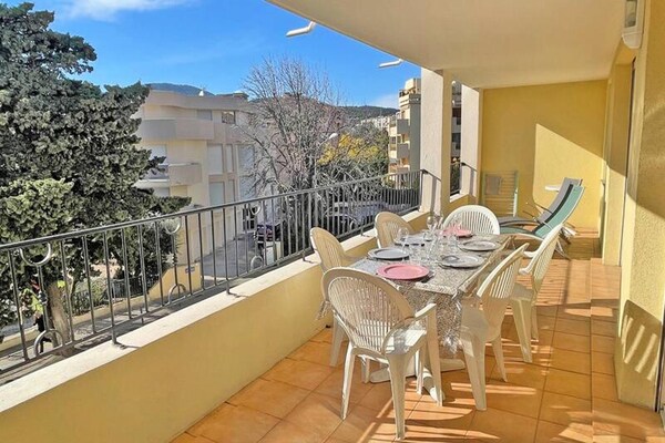 Foto van 3 stukken voor 6 personen - Vakantiehuis in STE MAXIME - TerraceBalcony