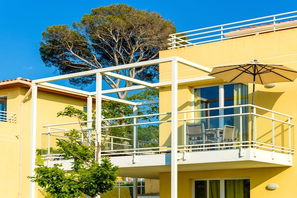 Foto van Duplexappartement aan de Var-kust voor 8 - Vakantiehuis in Six-Fours-les-Plages - ExteriorSummer