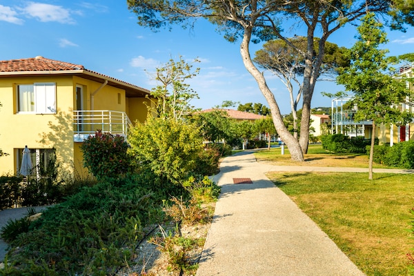 Foto van Duplexappartement aan de Var-kust voor 8 - Vakantiehuis in Six-Fours-les-Plages - ExteriorSummer