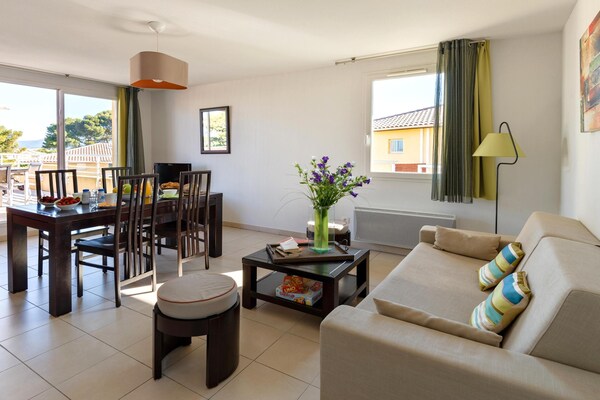 Foto van Duplex appartement vlakbij jachthaven en strand - Vakantiehuis in Six-Fours-les-Plages - LivingRoom