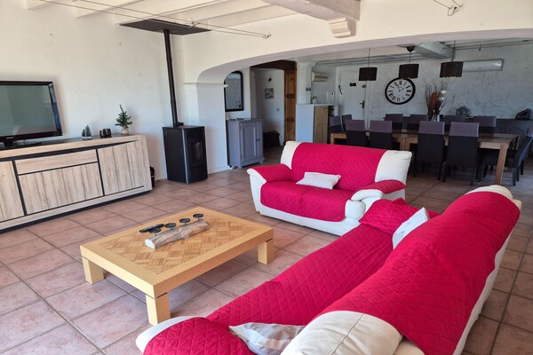 Foto van Villa in Le Luc met Zwembad & Uitzicht - Vakantiehuis in Le Luc - PoolOfHouse