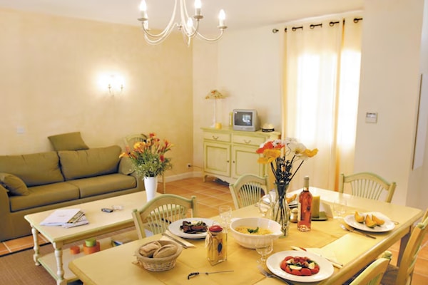 Foto van Dorpsduplex voor 8 personen met spa - Vakantiehuis in Fayence - LivingRoom
