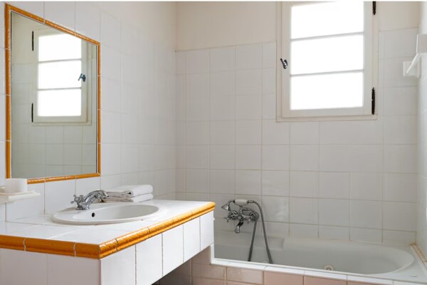 Foto van Dorpsduplex voor 8 personen met spa - Vakantiehuis in Fayence - BathRoom