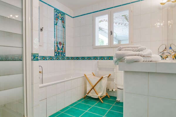 Foto van Appartement in Morbihan park in de buurt van zee - Vakantiehuis in Les Adrets de l'Esterel - BathRoom