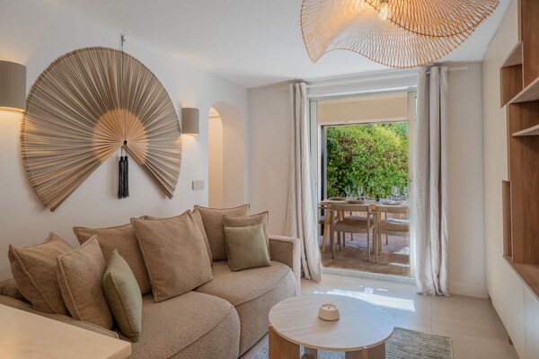 Foto van 2-slaapkamerappartement in een residentie met zwembad - Saint-Tropez - Untagged