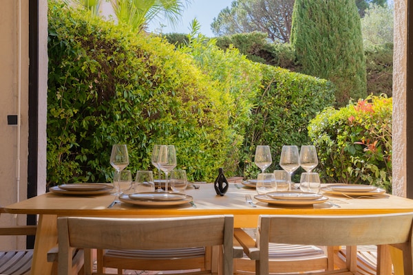 Foto van 2-slaapkamerappartement in een residentie met zwembad - Saint-Tropez - Untagged
