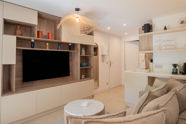 Foto van 2-slaapkamerappartement in een residentie met zwembad - Saint-Tropez - Untagged