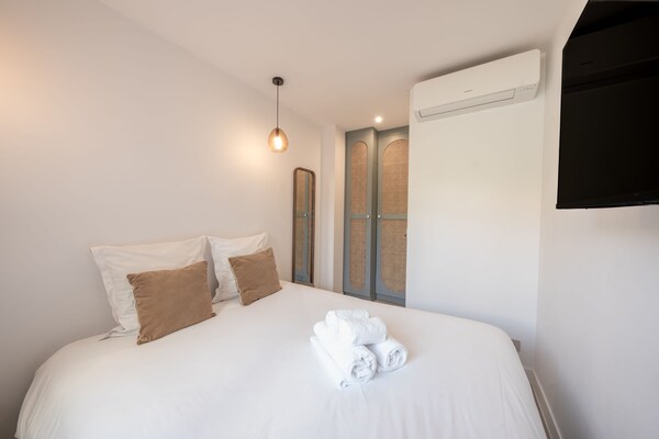 Foto van 2-slaapkamerappartement in een residentie met zwembad - Saint-Tropez - Untagged