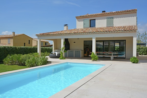 Foto van Villa in Malaucène bij Mont Ventoux - Vakantiehuis in Malaucène - ExteriorSummer
