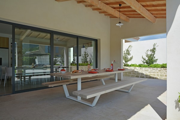 Foto van Villa in Malaucène bij Mont Ventoux - Vakantiehuis in Malaucène - TerraceBalcony