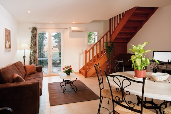 Foto van Familievakantiehuisje in de Provence voor 8 - Vakantiehuis in L'Isle-sur-la-Sorgue - LivingRoom