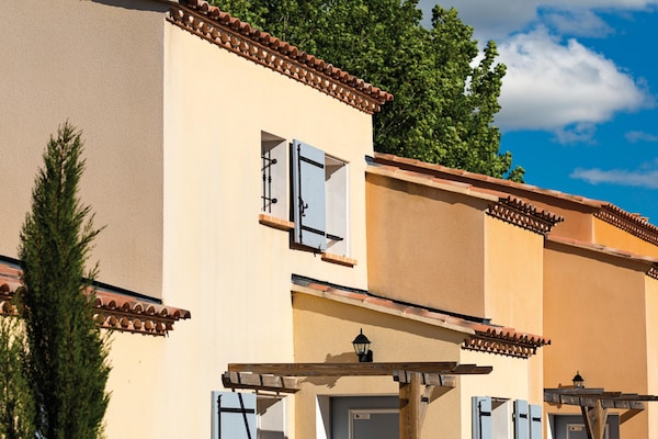 Foto van Familievakantiehuisje in de Provence voor 8 - Vakantiehuis in L'Isle-sur-la-Sorgue - ExteriorSummer