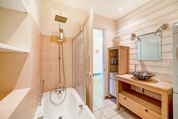 Foto van Mooi huis met grote tuin - Vakantiehuis in Châtellerault - BathRoom