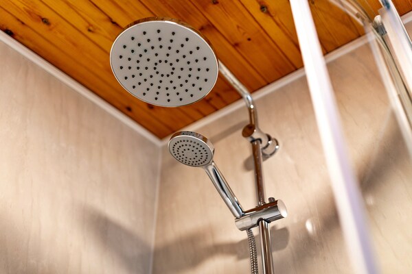 Foto van Bungalow in Mainsforth met Speelkamer - Vakantiehuis in Mainsforth - BathRoom