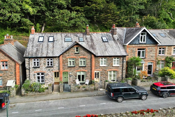 Foto van Exmoor Retreat vlakbij de haven - Vakantiehuis in Lynmouth - ExteriorSummer