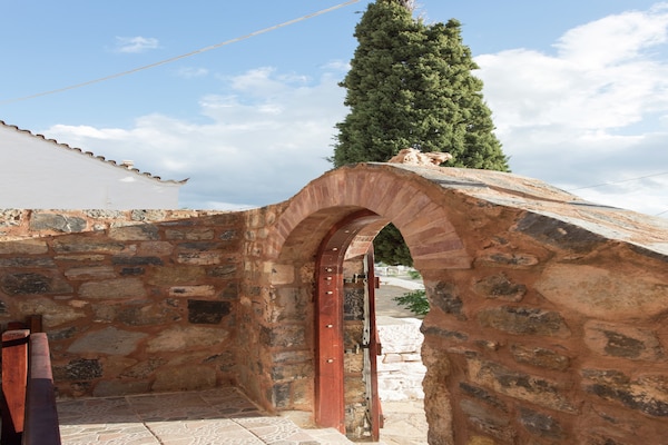 Foto van Stenen Huis in Elounda met Uitzicht - Vakantiehuis in Elounda - GardenSummer