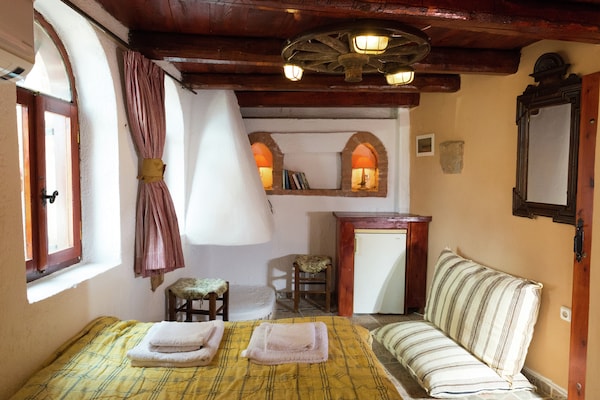 Foto van Stenen Huis in Elounda met Uitzicht - Vakantiehuis in Elounda - BedRoom