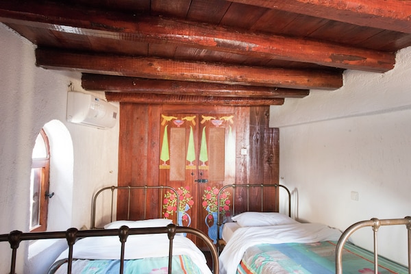 Foto van Stenen Huis in Elounda met Uitzicht - Vakantiehuis in Elounda - BedRoom