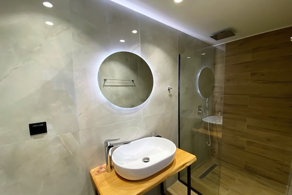 Foto van Appartement in Missiria bij Zandstrand - Vakantiehuis in Missiria - BathRoom