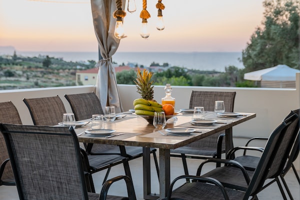 Foto van Luxe villa in de stad Rethymno - Vakantiehuis in Rethymno Town - TerraceBalcony