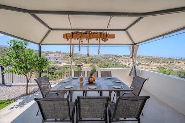 Foto van Luxe villa in de stad Rethymno - Vakantiehuis in Rethymno Town - TerraceBalcony