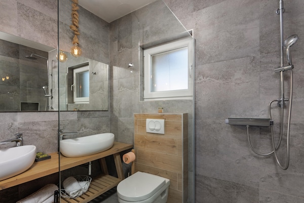 Foto van Villa in Polaca met zwembad bij natuurparken - Vakantiehuis in Polaca - BathRoom